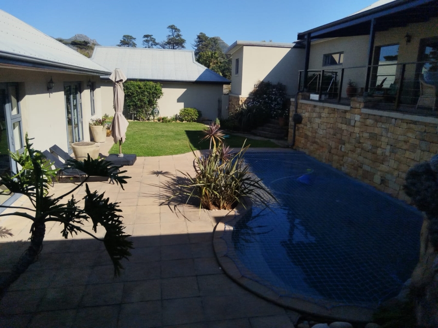 To Let 4 Bedroom Property for Rent in Kenrock Country Estate Western Cape
